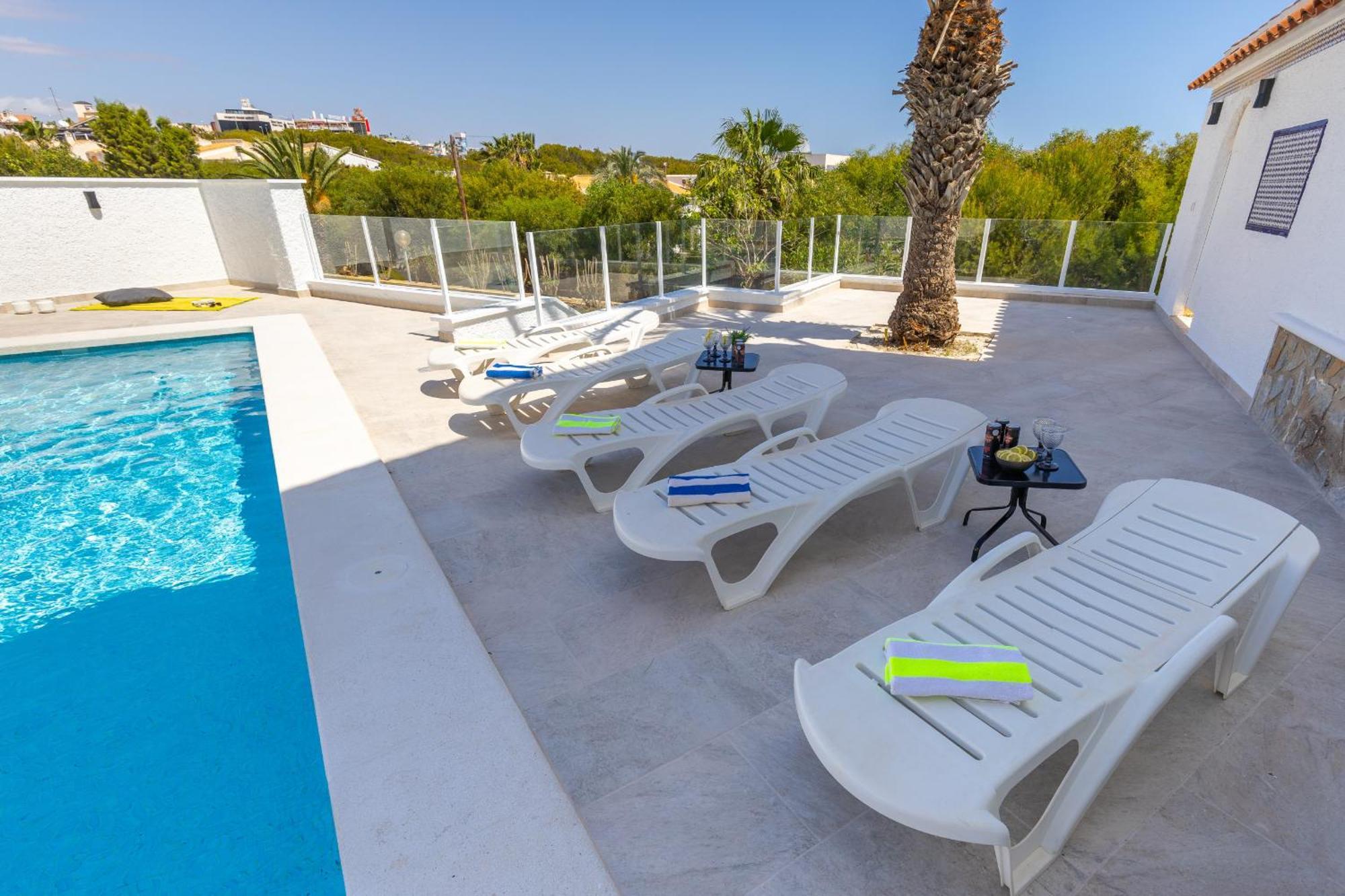 Willa Fidalsa Grand Mediterranean Beachfront Playa Flamenca Zewnętrze zdjęcie