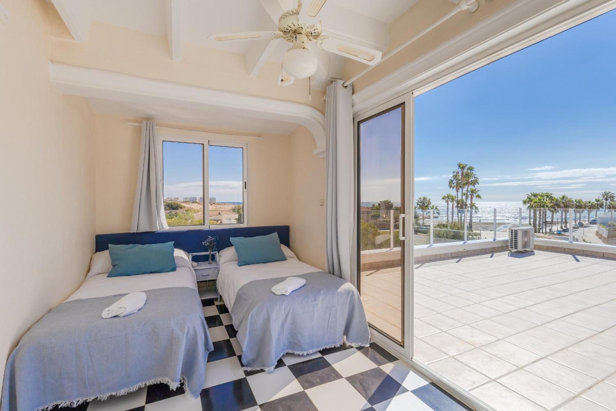 Willa Fidalsa Grand Mediterranean Beachfront Playa Flamenca Zewnętrze zdjęcie